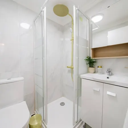 Luxury 5br Castle Views In Heartoflisbon *