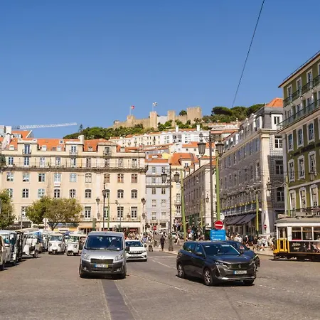 Luxury 5br Castle Views In Heartoflisbon Апартаменты