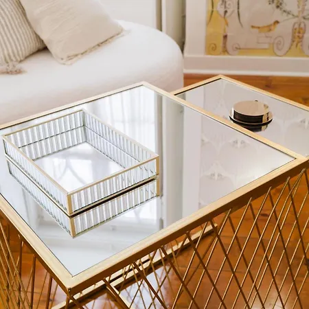 Апартаменты Luxury 5br Castle Views In Heartoflisbon *