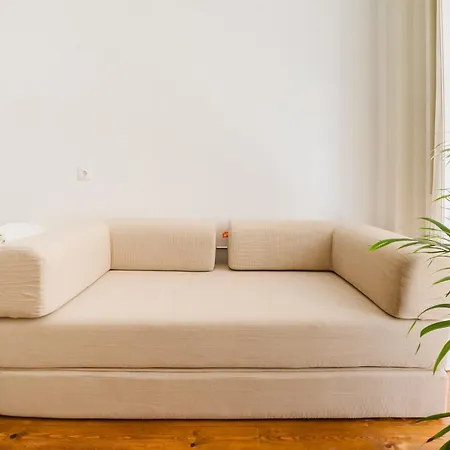 Апартаменты Luxury 5br Castle Views In Heartoflisbon