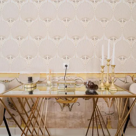 Апартаменты Luxury 5br Castle Views In Heartoflisbon *