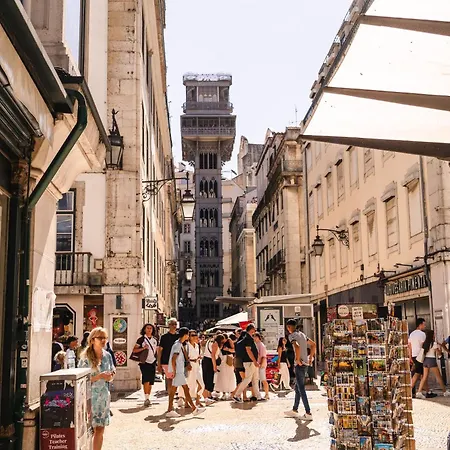 Апартаменты Luxury 5br Castle Views In Heartoflisbon *