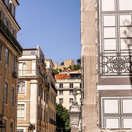 Luxury 5br Castle Views In Heartoflisbon Лиссабон