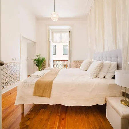 Luxury 5br Castle Views In Heartoflisbon Appartement *