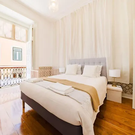 Apartment Luxury 5br Lisbon, Castle Views Wac