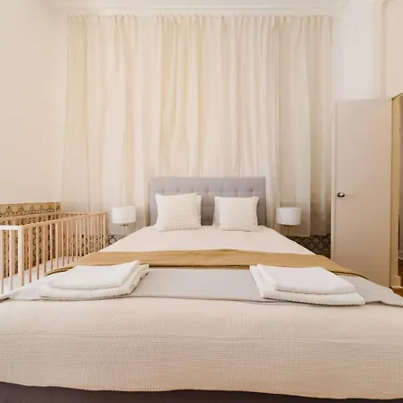 Luxury 5br Lisbon, Castle Views Wac