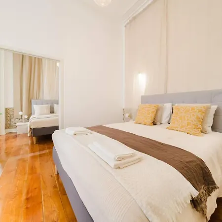 Lägenhet 5Br Escape Castle Vibes & Scenic Lift Views Lisboa