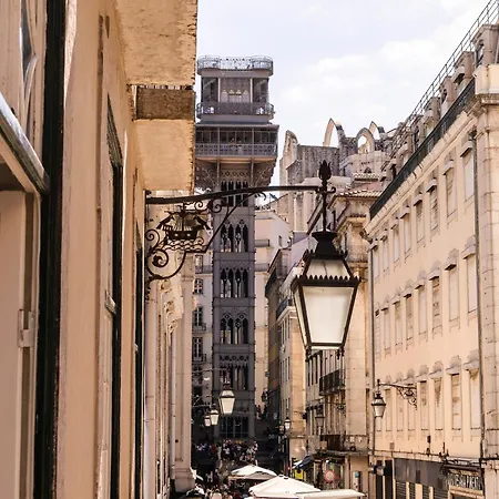 Luxury 5Br Apt Central Lisbon, Castle Views Wac