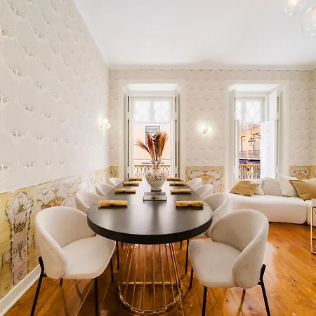 Appartamento Luxury 5br Castle Views In Heartoflisbon Lisbona