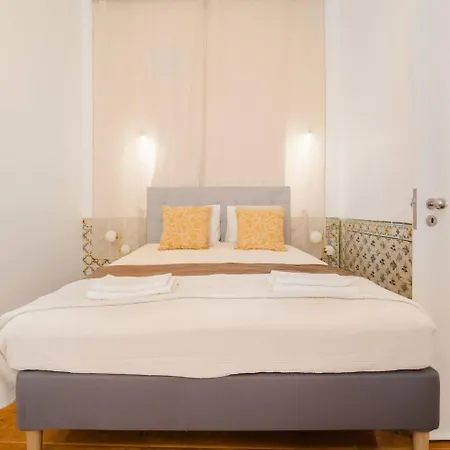 Appartamento Luxury 5br Castle Views In Heartoflisbon *