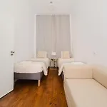 Luxury 5br Castle Views In Heartoflisbon Apartament Lizbona