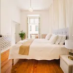 Luxury 5br Castle Views In Heartoflisbon *