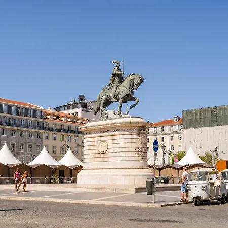 Daire Luxury 5br Castle Views In Heartoflisbon *